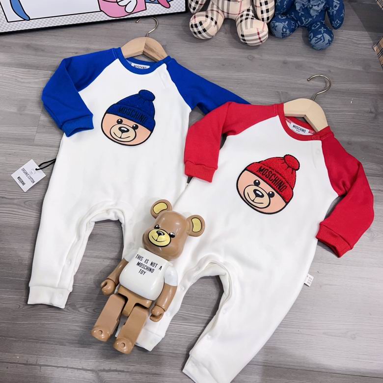 Moschino sz59 66 73 80 90 81