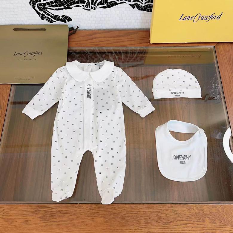 Givenchy sz0-3 3-6 6-0 9-12 12-18 12