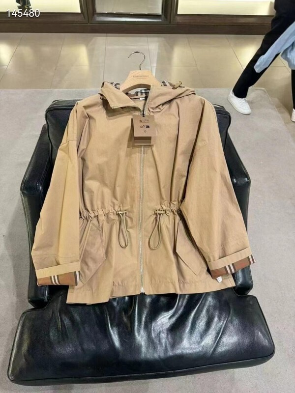 Burberry S-2XL 26yr71