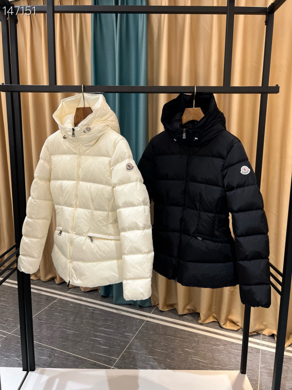 Moncler sz1-4 26yr48