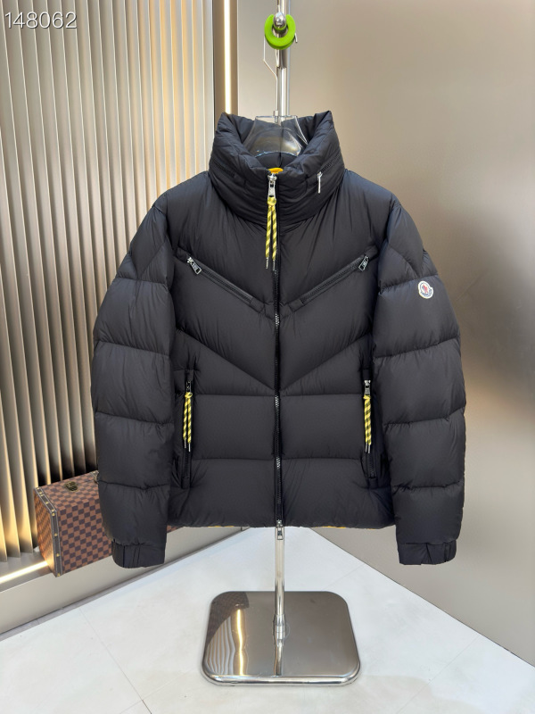 Moncler sz1-5 26yr91