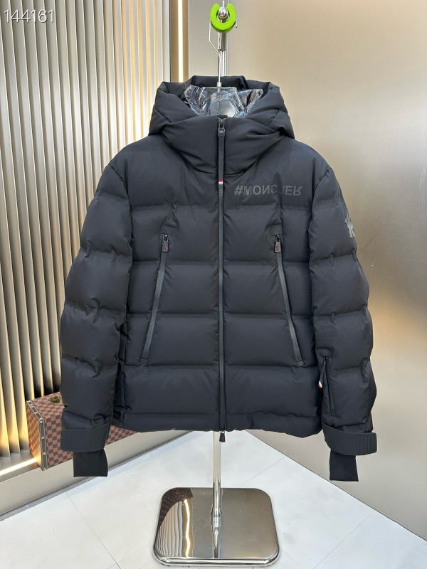 Moncler sz1-5 26yr99