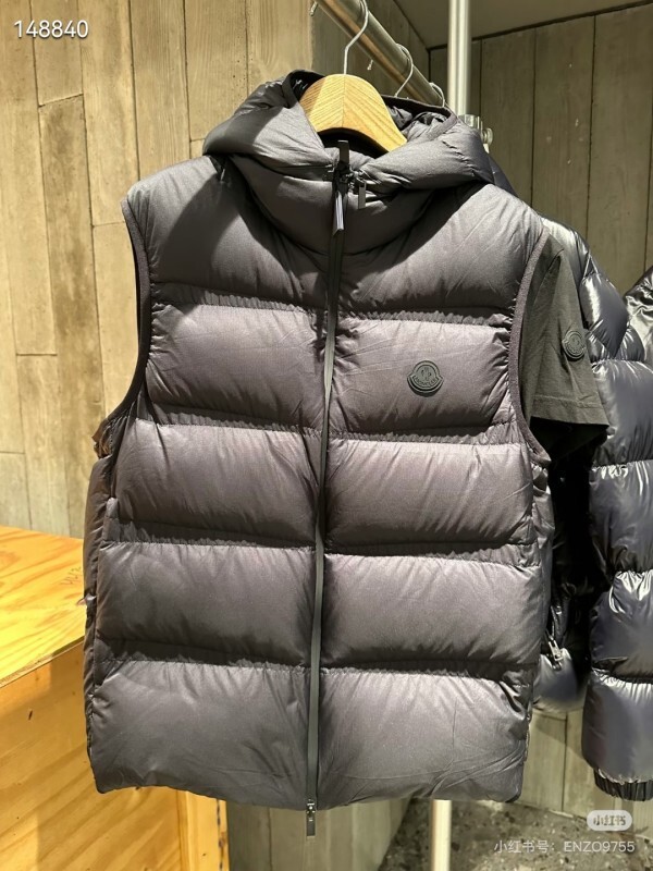 Moncler sz1-5 26yr158