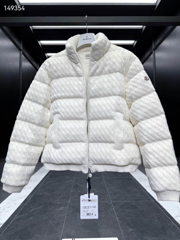 Moncler sz1-3 26yr186