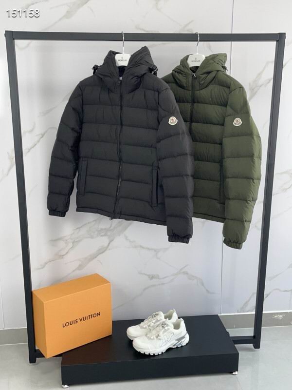 Moncler sz1-5 26yr196