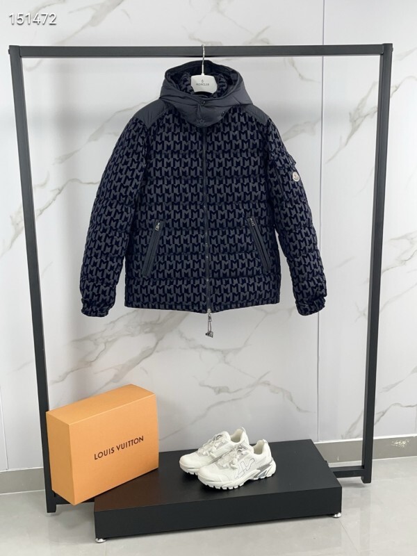 Moncler sz1-5 26yr361
