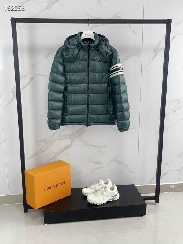 Moncler sz1-5 26yr366
