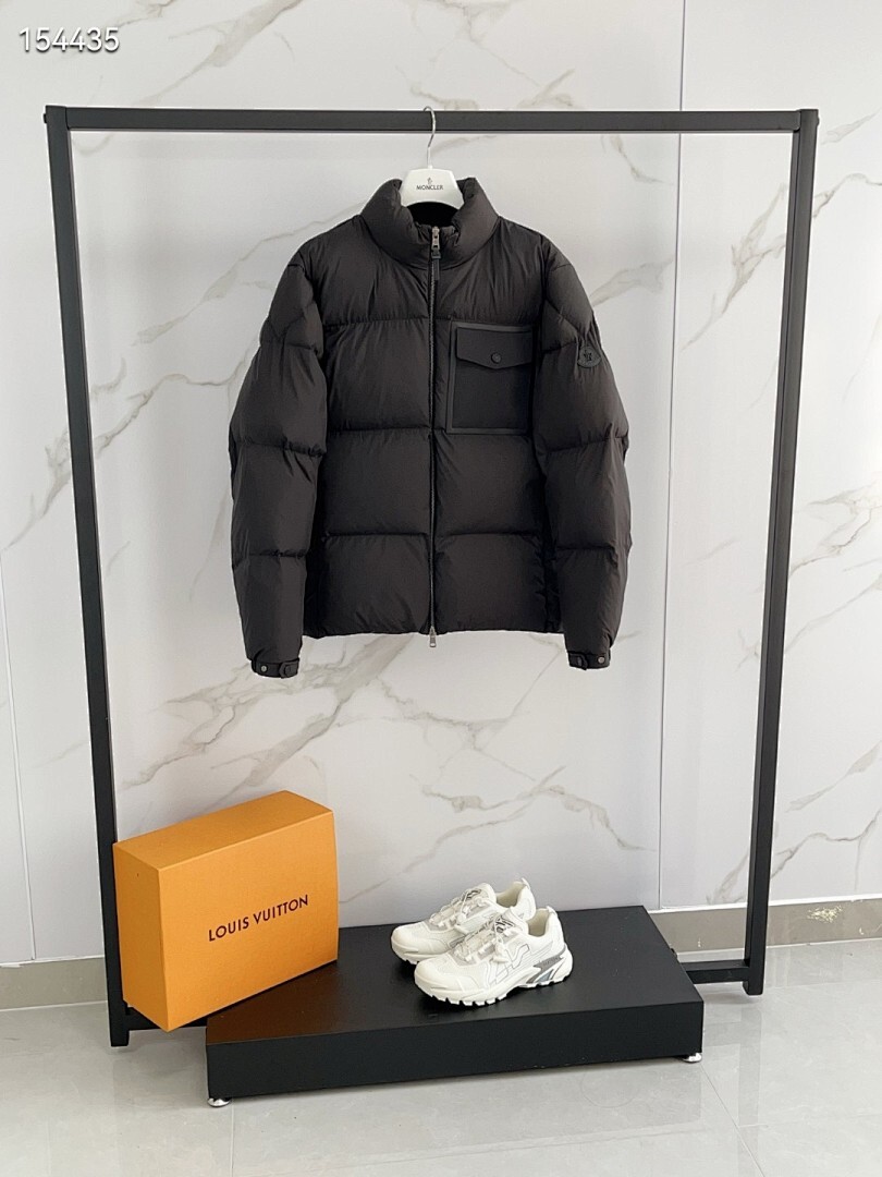 Moncler sz1-5 26yr504