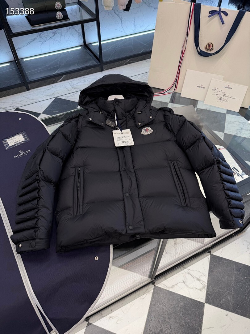 Moncler sz1-5 26yr506