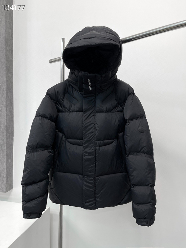 Moncler sz1-5 26yr56