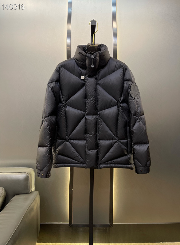 Moncler sz1-5 26yr88