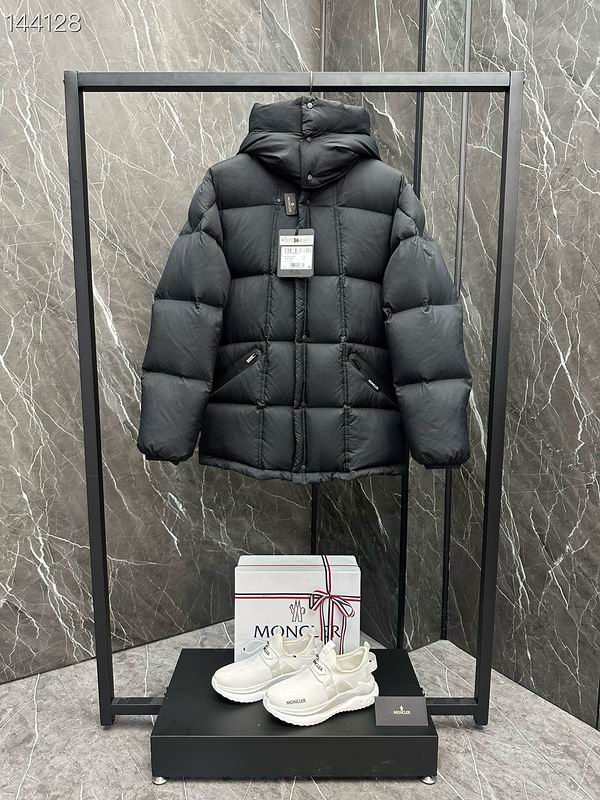 Moncler sz1-5 26yr319