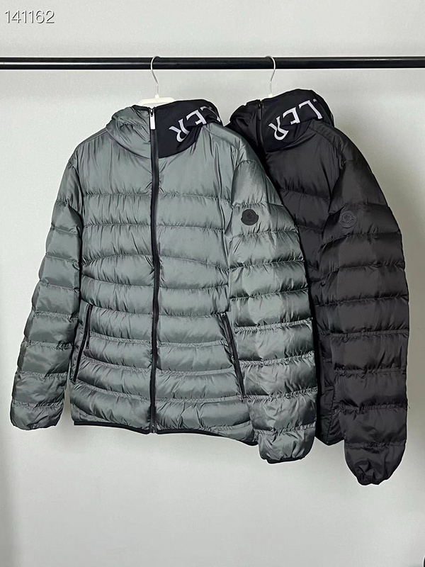Moncler sz1-5 26yr325